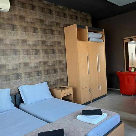 In Club Aparthotel Vrnjačka Banja Εξωτερικό φωτογραφία