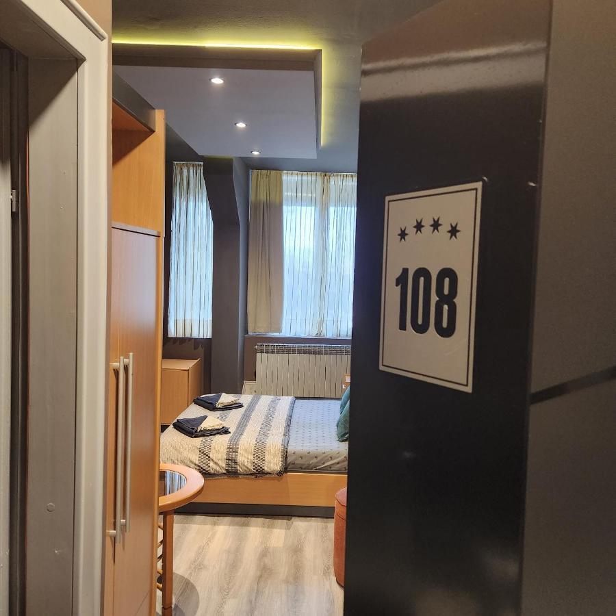 In Club Aparthotel Vrnjačka Banja Εξωτερικό φωτογραφία