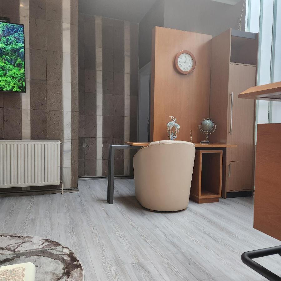 In Club Aparthotel Vrnjačka Banja Εξωτερικό φωτογραφία