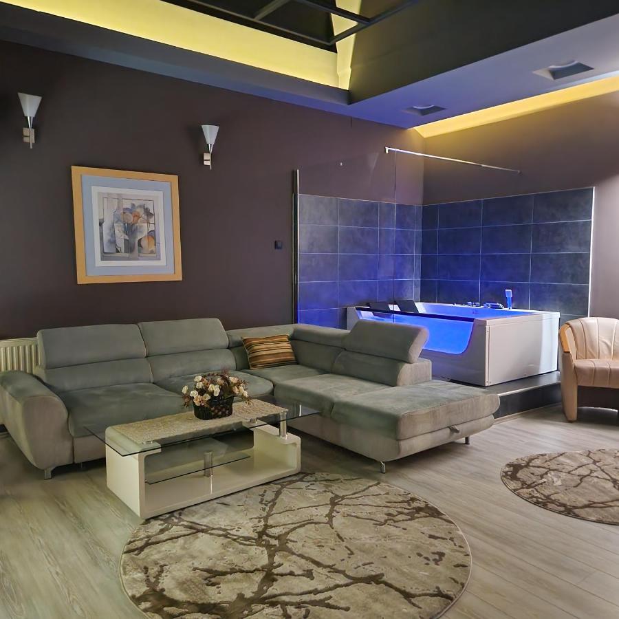 In Club Aparthotel Vrnjačka Banja Εξωτερικό φωτογραφία