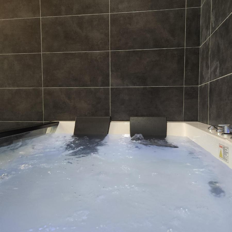 In Club Aparthotel Vrnjačka Banja Εξωτερικό φωτογραφία