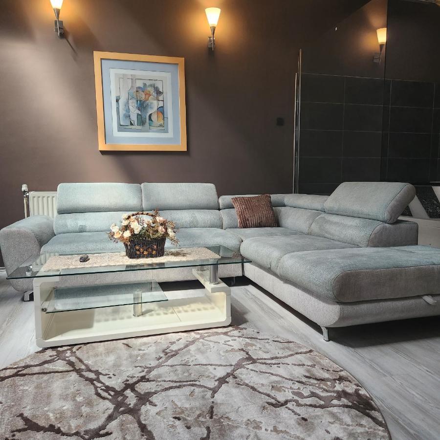 In Club Aparthotel Vrnjačka Banja Εξωτερικό φωτογραφία