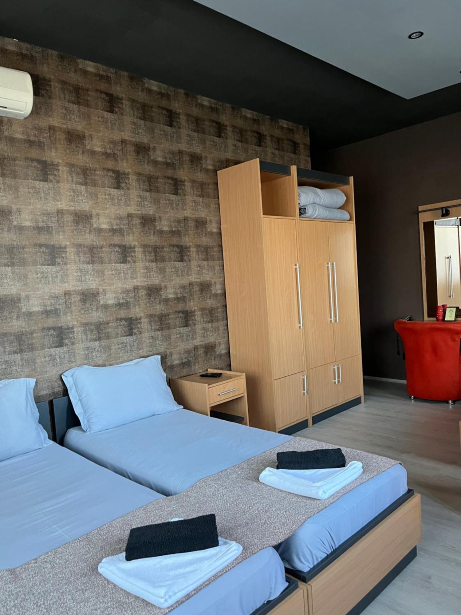 In Club Aparthotel Vrnjačka Banja Εξωτερικό φωτογραφία