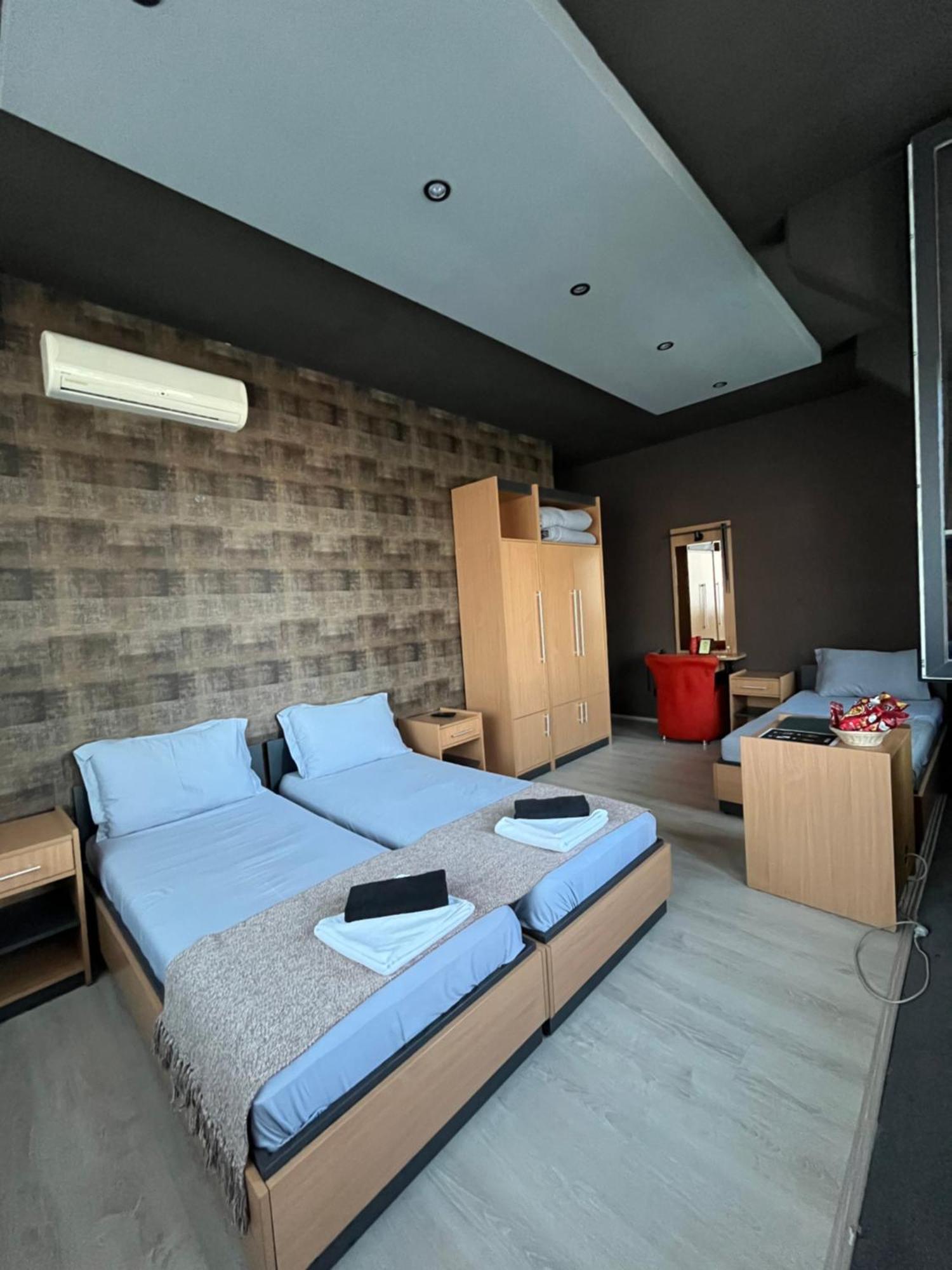 In Club Aparthotel Vrnjačka Banja Εξωτερικό φωτογραφία